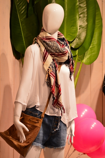 Shana Shop Opening